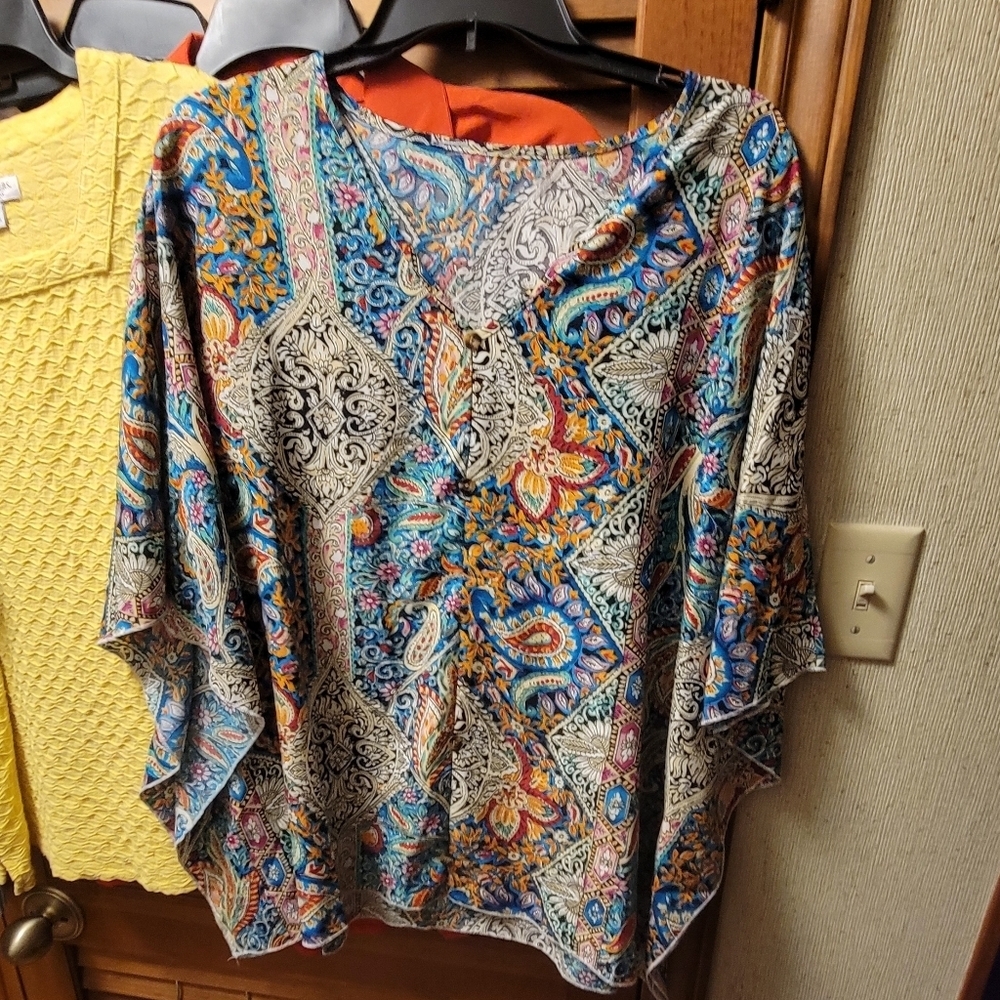 Multicolor Paisley Top 2x  Poncho Style